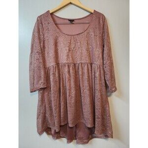 Torrid Plus Size 0X  Women’s Lace Lined Rose Blouse 3/4 Sleeve High Low